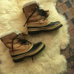 Sorel snow boots Size 6
